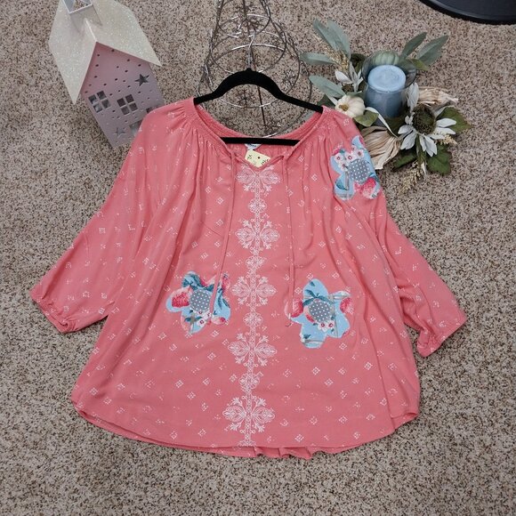 Sonoma Goods For Life Tops - 3573 Size XL Sonoma Upcycled Top With Appliqued Flowers in Blue and Peach.